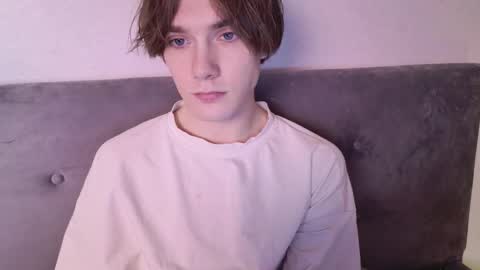 Snapshot of callmenineoneseven chatting on December 13, 11:54 pm Nick online show from December 13, 11:54 pm