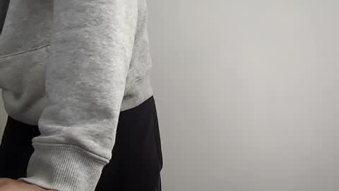 Snapshot of calm_and_compliant chatting on February 23, 2:47 pm calm_and_compliant online show from February 23, 2:47 pm