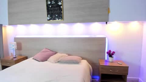 Snapshot of calopezreal_ chatting on February 26, 1:10 pm calopezreal online show from February 26, 1:10 pm