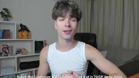 Hey I am Calvin  online show from September 13, 9:14 pm