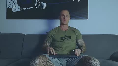 Calvin  online show from February 22, 7:45 pm