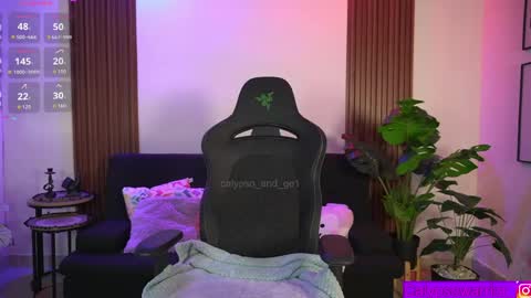 Calypso and Kayla online show from March 18, 4:54 pm