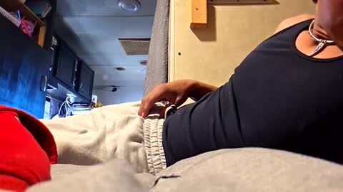 Snapshot of camachochuy1221 chatting on December 1, 6:46 pm camachochuy1221 online show from December 1, 6:46 pm