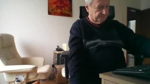 Snapshot of camcologne chatting on January 9, 12:09 pm camcologne online show from January 9, 12:09 pm