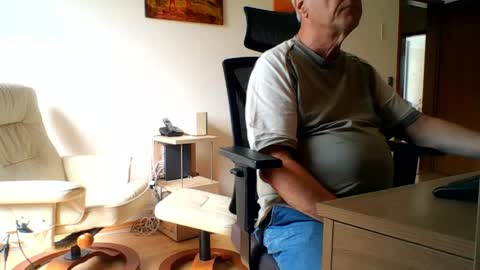 Snapshot of camcologne chatting on June 9, 8:26 am camcologne online show from June 9, 8:26 am