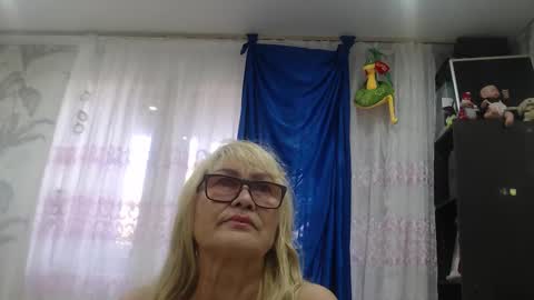 CamDiva1 online show from September 27, 11:59 am