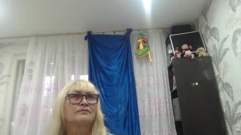 CamDiva1 online show from October 2, 2:40 am