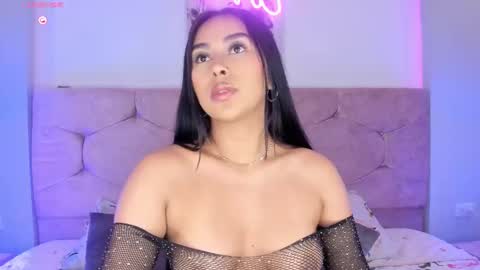 Camelia Smith online show from December 7, 4:31 am