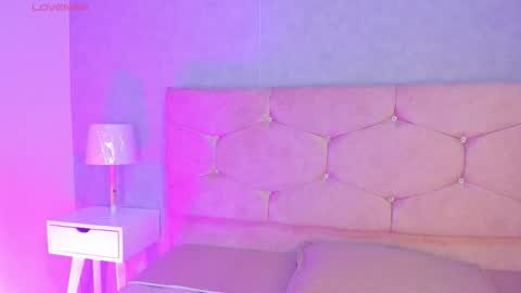 Camelia Smith online show from September 17, 3:30 am