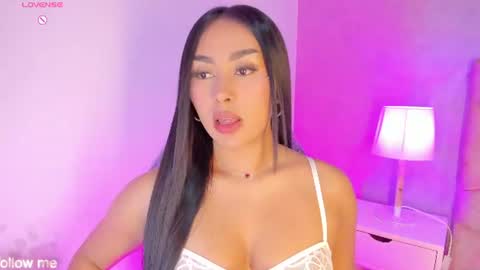 Snapshot of cameliaa_smiith chatting on July 17, 3:46 am Camelia Smith online show from July 17, 3:46 am