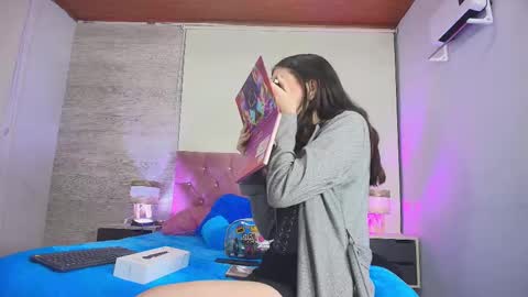 Snapshot of cameron_april chatting on November 5, 12:16 pm cameron_april online show from November 5, 12:16 pm