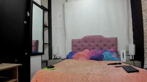 Snapshot of cameron_april chatting on November 25, 11:54 am cameron_april online show from November 25, 11:54 am