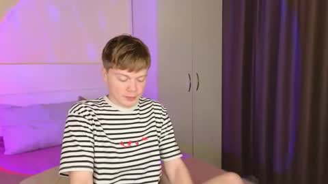 Cameron online show from November 20, 8:36 am