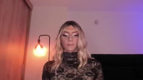 Cameron online show from January 11, 1:32 am