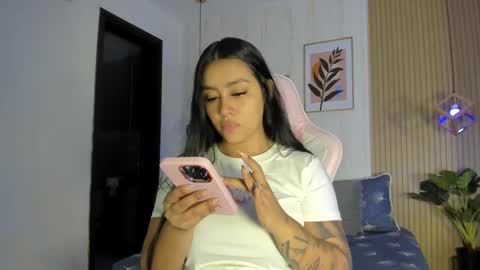 Snapshot of cameroncollinss chatting on October 27, 8:02 pm Cameron online show from October 27, 8:02 pm