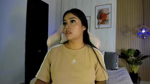 Snapshot of cameroncollinss chatting on November 10, 8:41 pm Cameron online show from November 10, 8:41 pm