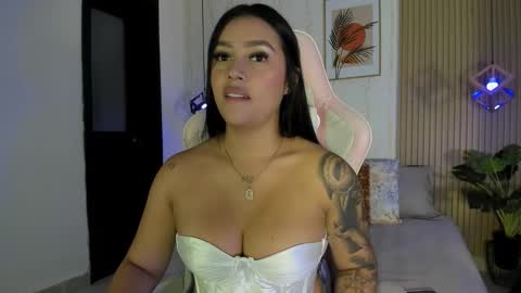 Snapshot of cameroncollinss chatting on November 15, 9:21 pm Cameron online show from November 15, 9:21 pm