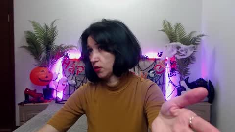 Cameronenns online show from October 21, 12:39 pm