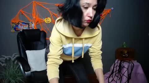 Cameronenns online show from November 1, 7:32 am