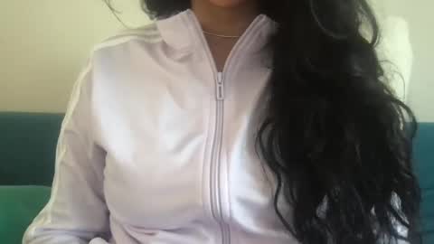 Snapshot of camerongibson chatting on January 3, 10:19 pm Cammie Cameron online show from January 3, 10:19 pm