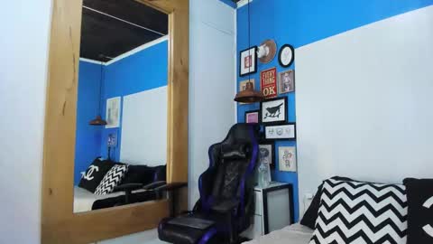 --- Cameron --- online show from November 10, 9:36 pm