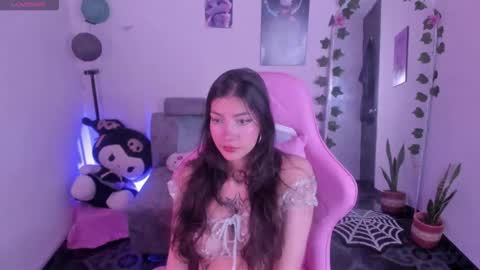 Snapshot of cami_mila99 chatting on October 13, 10:32 pm CAMI online show from October 13, 10:32 pm
