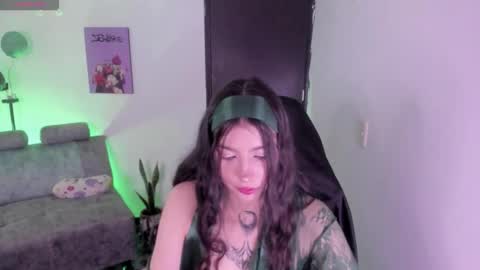 Snapshot of cami_mila99 chatting on November 29, 10:46 pm CAMI online show from November 29, 10:46 pm