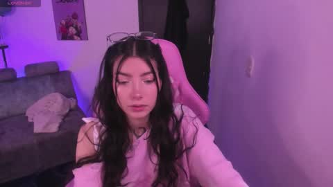 Snapshot of cami_mila99 chatting on December 1, 10:26 pm CAMI online show from December 1, 10:26 pm