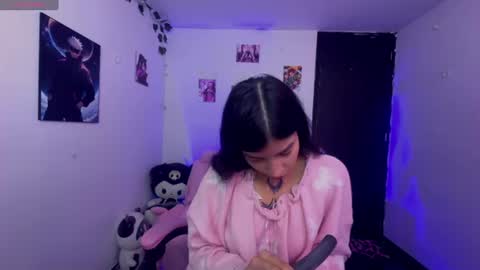 Snapshot of cami_mila99 chatting on July 1, 12:18 pm CAMI online show from July 1, 12:18 pm