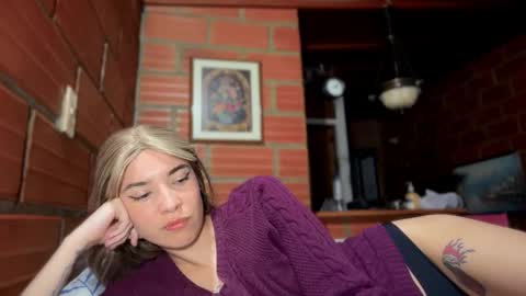 camii19y online show from October 22, 11:26 pm