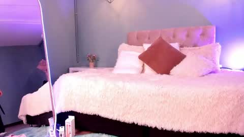 Cami online show from May 1, 4:17 am
