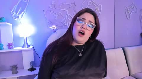 Camila Osorio online show from December 1, 10:15 pm