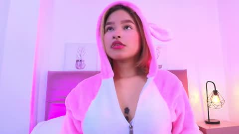 CamiilaGlow online show from September 27, 12:43 pm