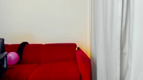 Snapshot of camila_berk chatting on December 6, 11:03 pm Cami online show from December 6, 11:03 pm