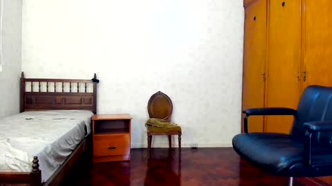 Snapshot of camila_berk chatting on January 31, 2:04 am Cami online show from January 31, 2:04 am