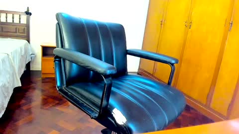 Snapshot of camila_berk chatting on February 5, 12:10 am Cami online show from February 5, 12:10 am