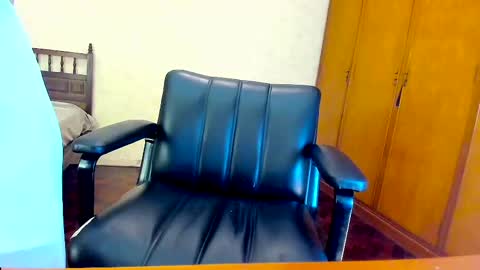 Snapshot of camila_berk chatting on February 16, 9:15 am Cami online show from February 16, 9:15 am