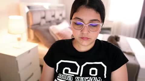 Camila buitrago online show from November 23, 3:45 pm