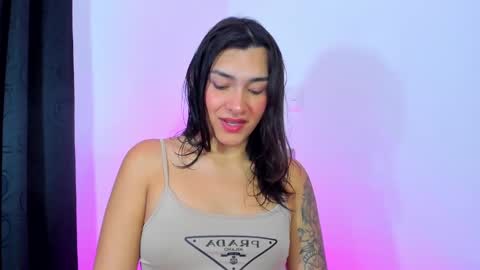  s online show from December 1, 5:35 pm