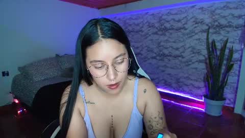 Camila Roose online show from June 20, 10:45 pm