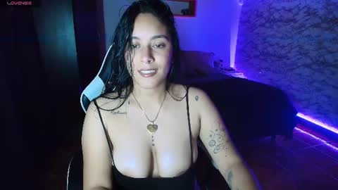 Camila Roose online show from July 3, 12:50 am