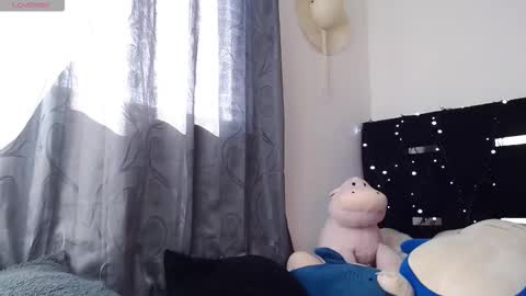 camila_torresss online show from December 3, 8:18 pm