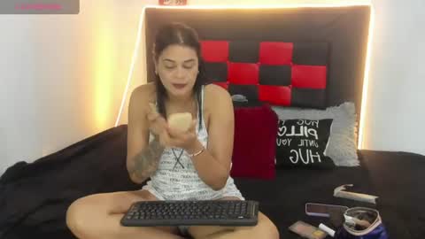Snapshot of camila_valenciia_ chatting on July 21, 3:20 am Camila online show from July 21, 3:20 am