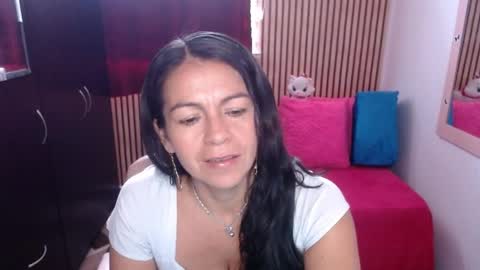 Camila Vargas online show from April 15, 5:42 pm