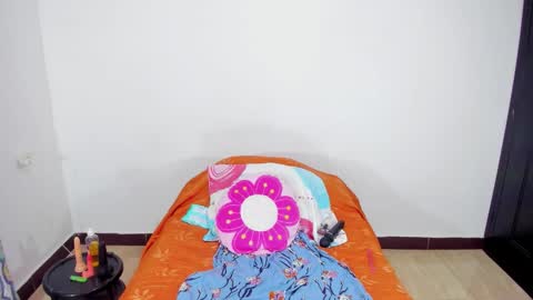 camilaa foxxx online show from October 11, 1:42 pm