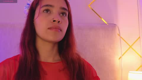 camilaa_smith_ online show from April 15, 11:50 am