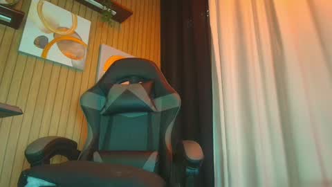    online show from November 2, 12:07 pm