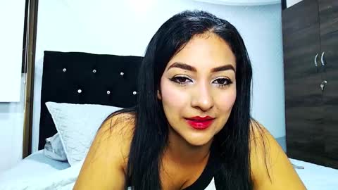 Snapshot of camilaaoficial chatting on November 7, 2:00 am Camila online show from November 7, 2:00 am