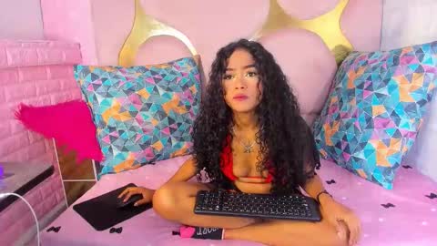 Snapshot of camilaqueenh chatting on October 17, 12:58 am camilaqueenh online show from October 17, 12:58 am