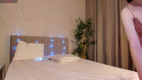 Camilla online show from December 18, 1:33 am